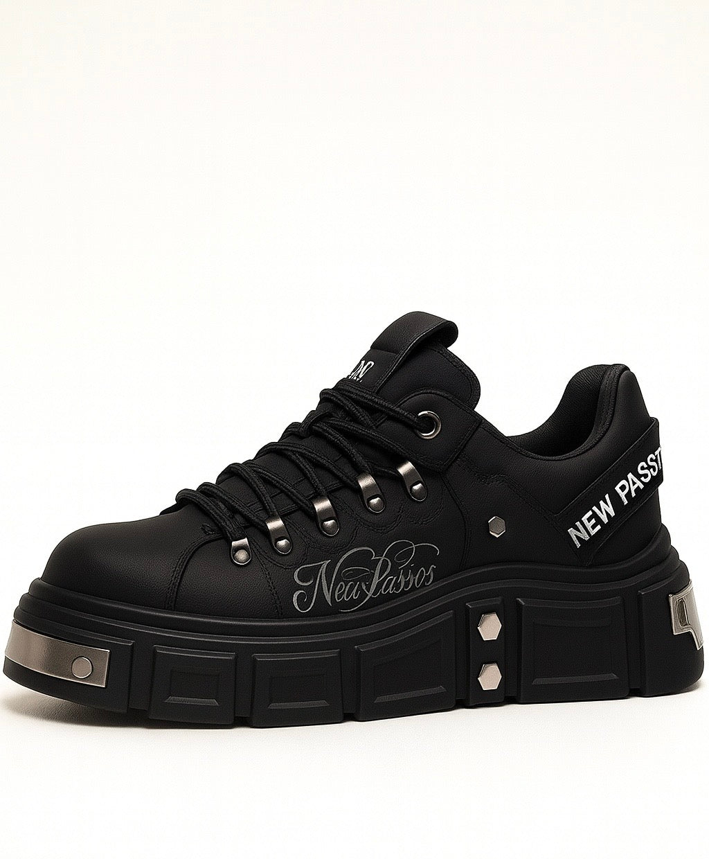 Gravity Sneakers – New Passos Exclusive